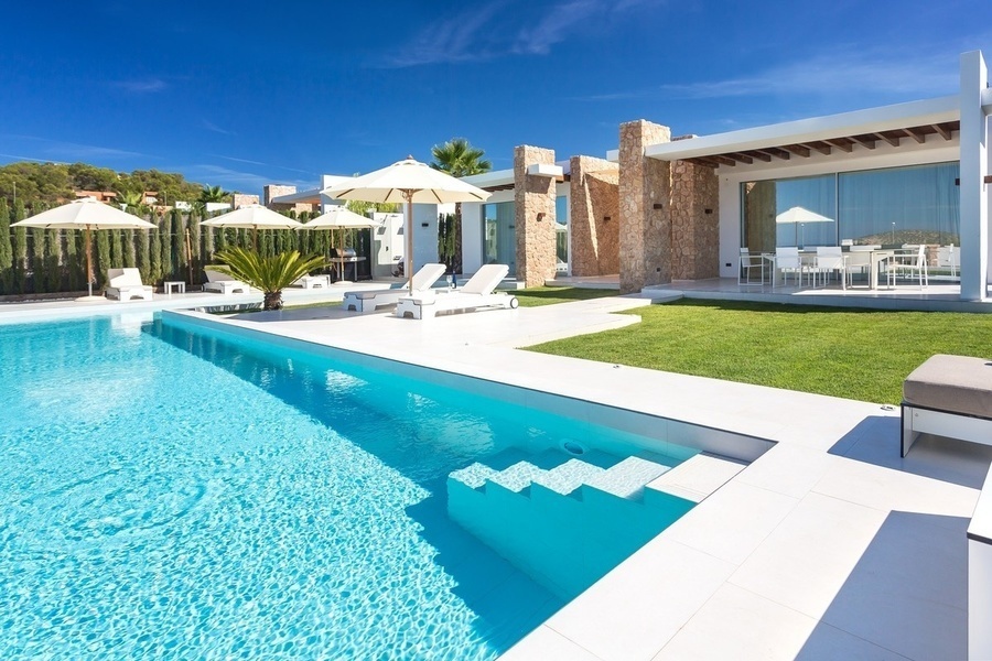 Where to shop for your next summer home