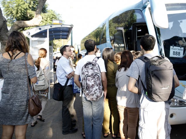 שיבושים בתנועת הרכבות, תחנת רכבת הרצליה. ספטמבר 2016 (מגד גוזני)