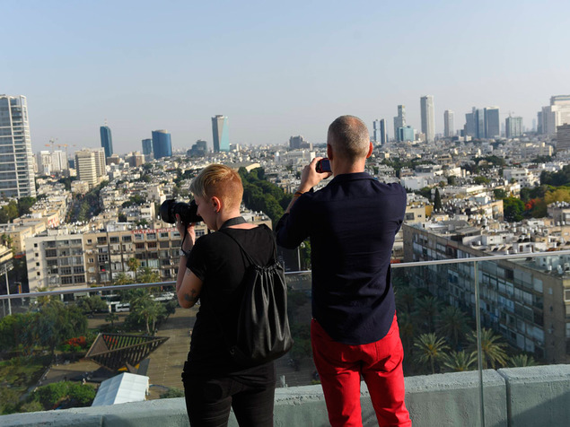 מסיבת עיתונאים זרים גאווה בעירייה (ראובן קסטרו)