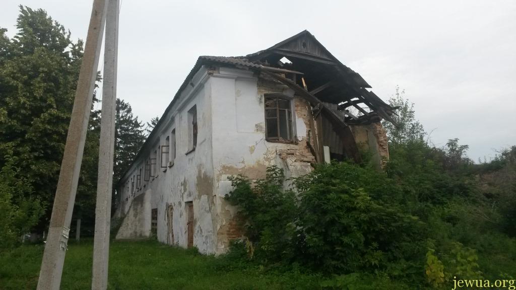 Ruins of Jewish shops in Medzhibozh, 2016