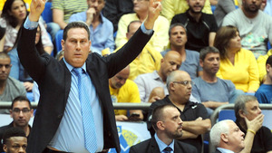 מאמן מכבי תל אביב גיא גודס (ברני ארדוב)