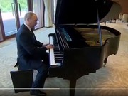 Путин сыграл на рояле в резиденции главы КНР 