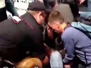 Полицейские вломились в офис «Открытой России» во Владивостоке
