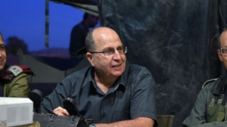 שר הביטחון משה בוגי יעלון בזמן המבצע (אבי אוחיון לעמ)