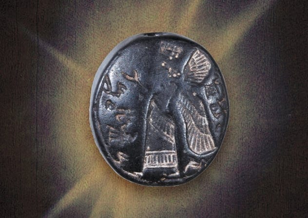  The stone seal found in Jerusalem. 