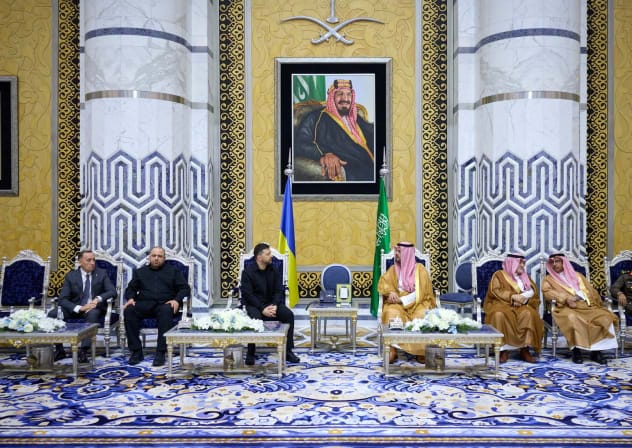 Ukraine's President Volodymyr Zelensky meets Deputy Governor of Makkah Region Prince Saud bin Mishaal bin Abdulaziz during his visit to Jeddah, Saudi Arabia, March 26, 2026.