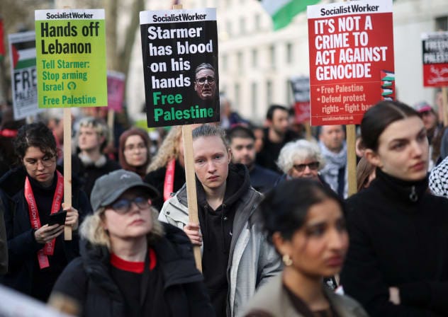 Pro-Palestinian activists attend a protest against Israel's new death penalty law for Palestinians convicted of deadly terror attacks, in London, Britain, March 31, 2026.
