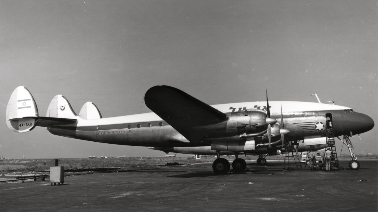  El Al Flight 402 - The Lockheed Constellation registered as 4X-AKC, pictured here in 1950. 