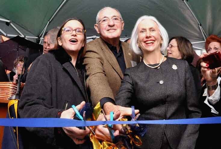 LeadershipCircle_734x496 The Magnes Ribbon Cutting 2012