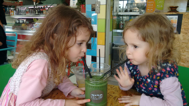 שייק במסעדת פריה