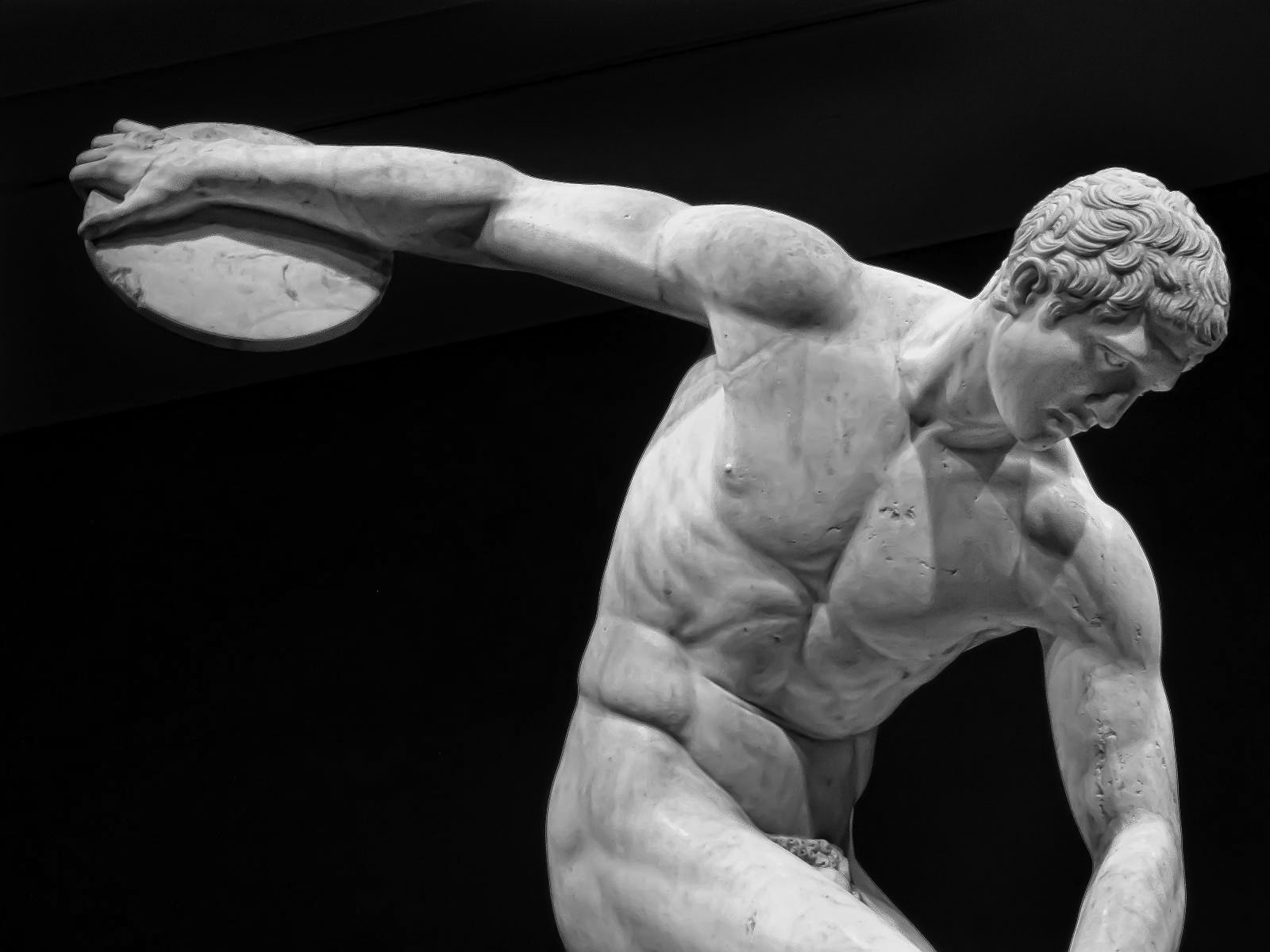 Ο Ελληνισμός είναι η ιστορική εκείνη παράδοση μέσα στην οποία ζει η ιδέα της ελευθερίας και της δημοκρατίας. Η ελευθερία είναι ο πυρήνας της ελληνικότητας.