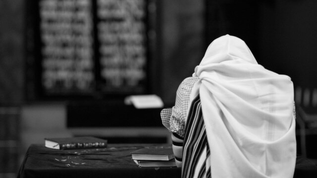 Prayer_in_shul