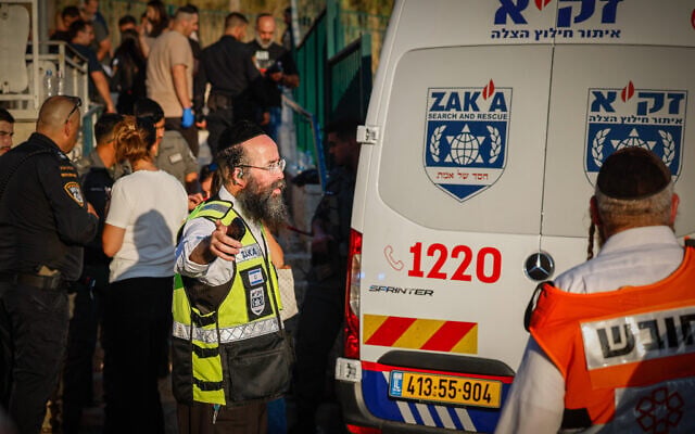 Police and emergency forces at the scene where two children were stabbed in the city of Beit Shemesh, August 17, 2026. (Oren Ben Hakoon/Flash90) Police and emergency forces at the scene where two children were stabbed in the city of Beit Shemesh, August 17, 2026. (Oren Ben Hakoon/Flash90)