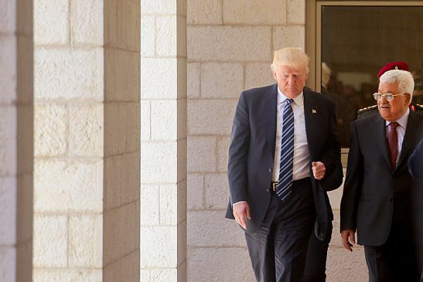 U.S. President Donald Trump with Palestinian President Mahmoud Abbas during a welcome ceremony in the West Bank city of Bethlehem, on May 23, 2017. (Flash90)