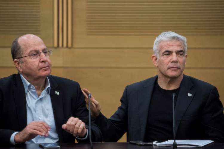 יעלון ולפיד (צילום: יונתן זינדל, פלאש 90) יעלון ולפיד (צילום: יונתן זינדל, פלאש 90)