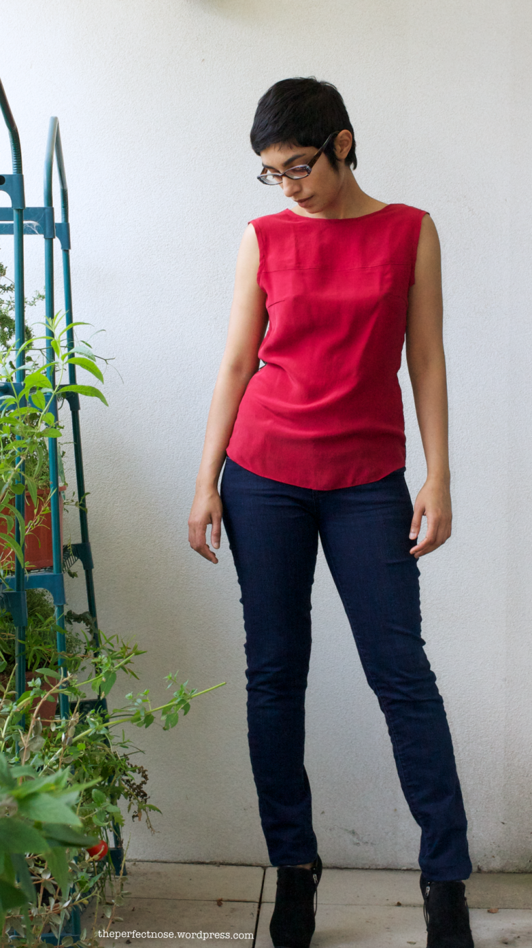 back is back in lace and crepe by theperfectnose