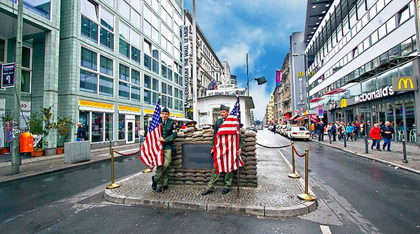 Checkpoint Charlie Museum