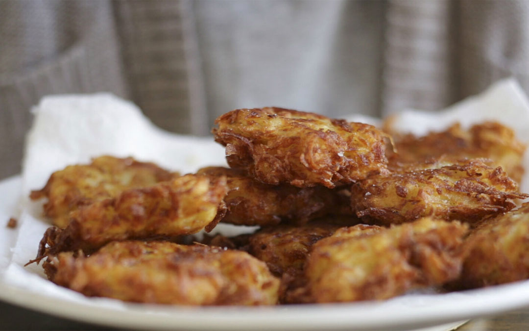 How to Make Perfect Latkes for Chanukah