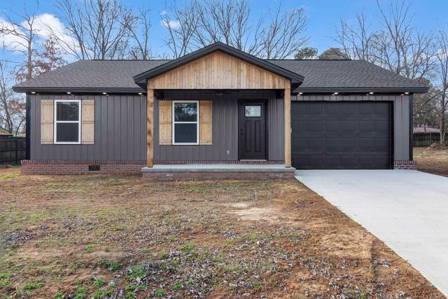 404 Clark Ave, Bald Knob, AR 72010