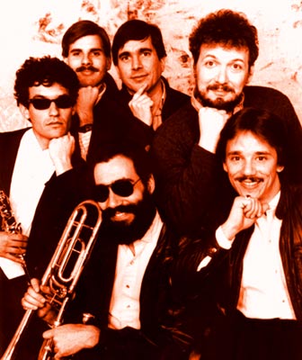 THE KLEZMORIM, 1986. Back row L to R: Ben Goldberg, Ken Bergmann, Donald Thornton, Lev Liberman. Front row L to R: Kevin Linscott, Chris Leaf.